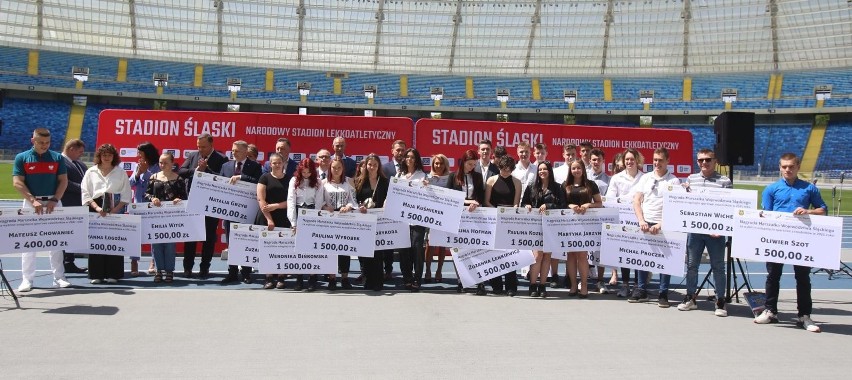 Nagrody Marszałka Województwa Śląskiego sportowcy odbierali...