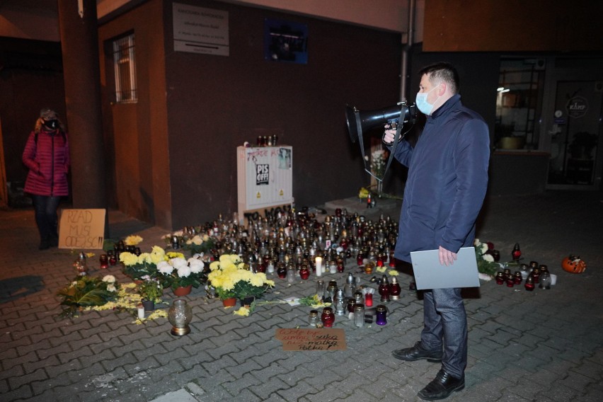 Kolejny protest pod biurem poselskim PiS przy ulicy...