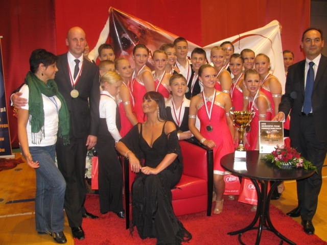 Formacja CMG Junior obroniła w Chełmie tytuł mistrzów Polski formacji latynoamerykańskich do lat 15