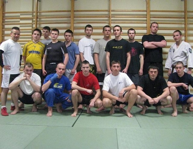 Sekcja MMA w ostrołęckim UKS Gladiator jest coraz większa.