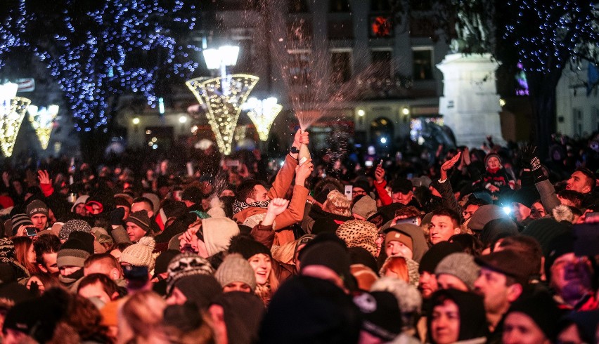 Sylwestrowy koncert na rzeszowskim Rynku odbył się pod...