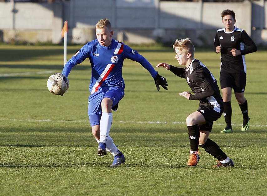 Centralna Liga Juniorów. Leicester też podziwia AKS SMS. Piękny gol po testach na Wyspach [ZDJĘCIA]