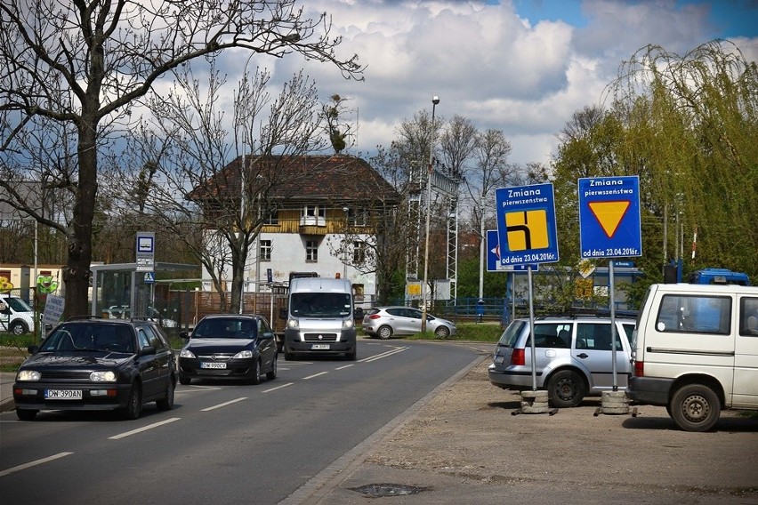 Zmiana organizacji ruchu obok przebudowywanego wiaduktu przy...