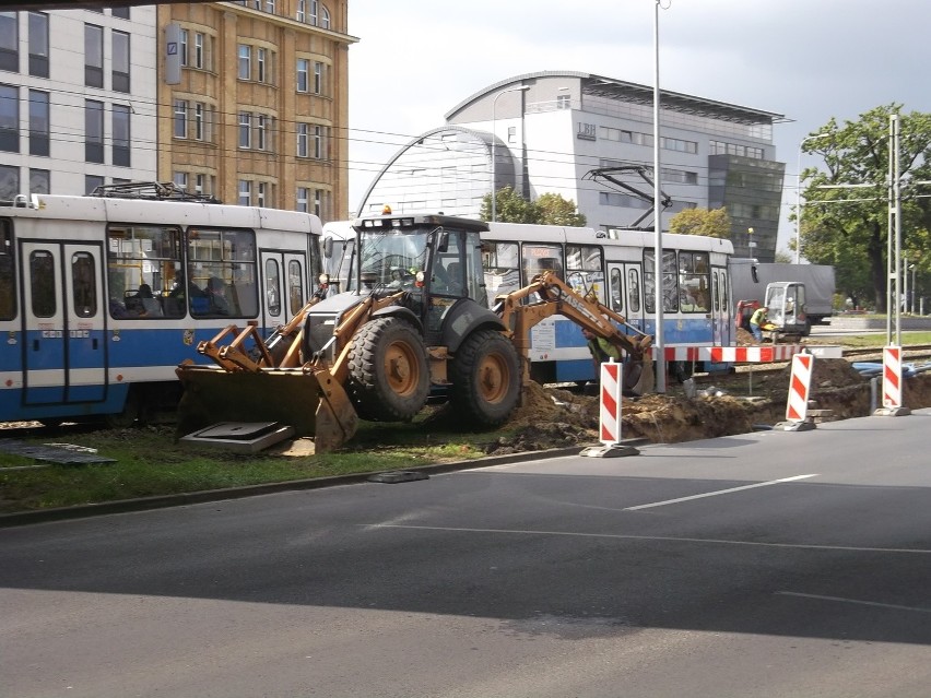 Wrocław: Remont Legnickiej ma ułatwić dojazd do Magnolia Park (ZDJĘCIA)