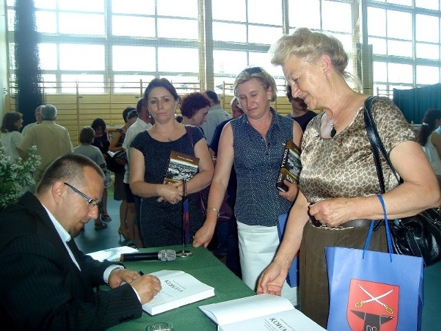 Promocja była okazją do zdobycia podpisu autora książki, Sebastiana Piątkowskiego  