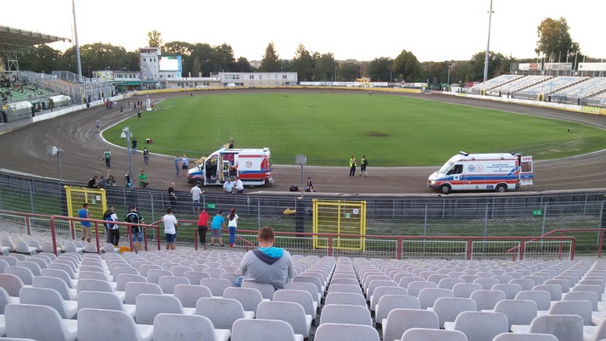 Wypadek żużlowy w Rybniku. Na torze zderzyli się Sebastian...