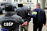 Śląscy policjanci rozpracowali mafię piorącą niebagatelne sumy brudnych pieniędzy. Mafia posługiwała się spofingiem
