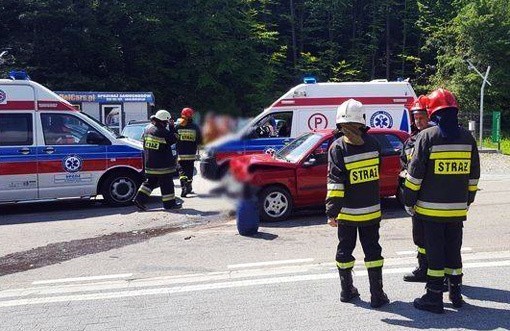 Trzycierz. Dwa auta rozbite. W szpitalu cztery osoby, w tym dziecko [ZDJĘCIA]