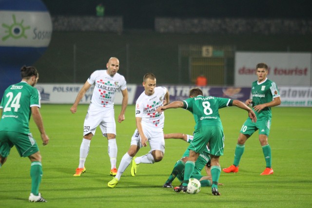 W jesiennym meczu Olimpia (zielone koszulki) pokonała Zagłębie 5:3