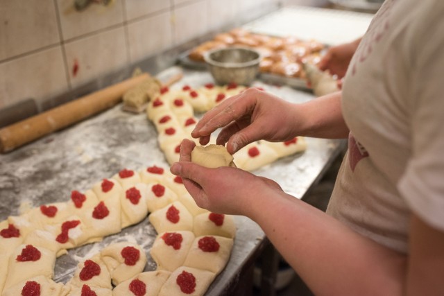 Tłusty Czwartek 2018 8.02.2018 Łatwe przepisy na pyszne pączki i faworki (zdjęcia, wideo)