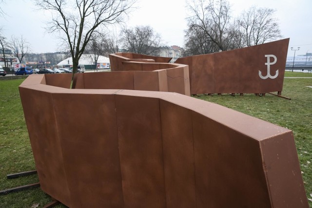 Makieta pomnika AK pod Wawelem ustawiona pod koniec 2017 roku
