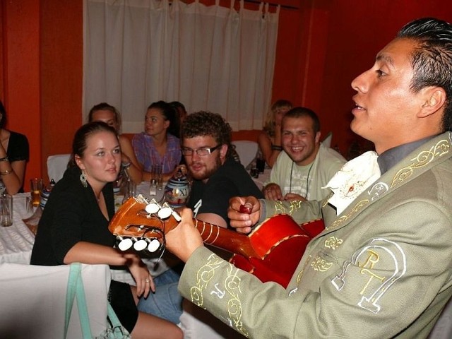 Meksykańska fiesta z orkiestrą.