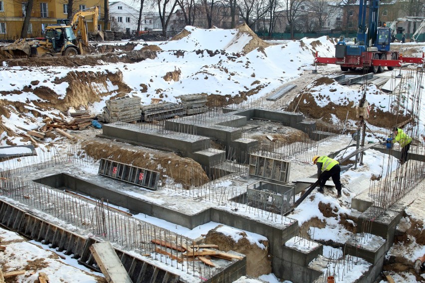 Lublin: Trwa budowa hali sportowej przy Staszicu. Zobacz postępy prac