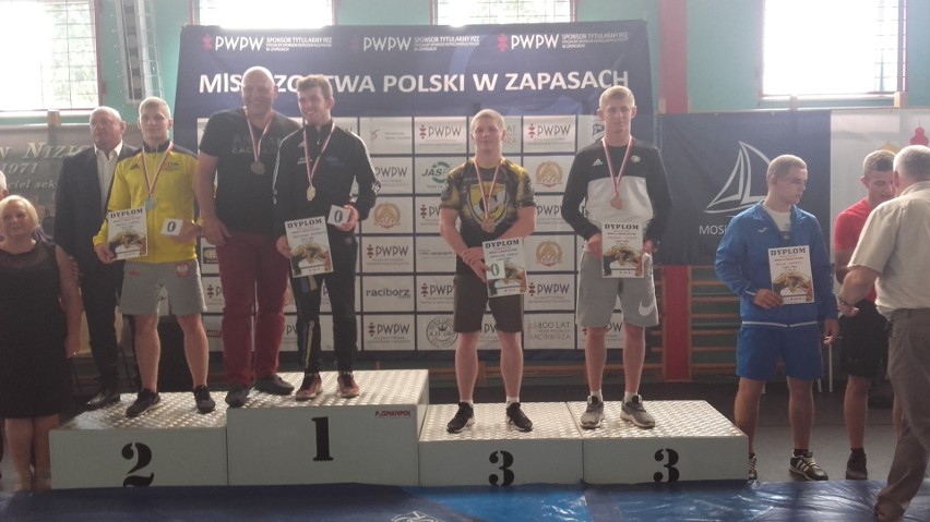 Mistrzostwa Polski Juniorek i Juniorów w zapasach w stylu wolnym z udziałem reprezentantów Czarnych Połaniec