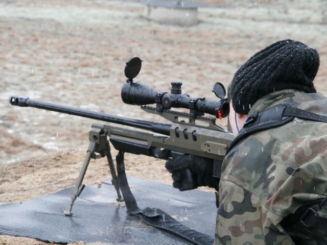 W szkoleniu strzelców wyborowych uczestniczą żołnierze z międzyrzeckiej brygady, którzy w przyszłym roku będą tarcza i mieczem Unii Europejskiej.