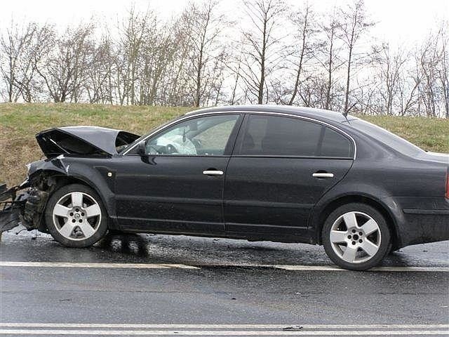 Kierowca matiza zginął w wyniku zderzenia ze skodą.