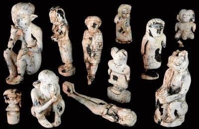 Figurki wykonane z kłów hipopotamów znalezione przez polskich badaczy w Tell el-Farcha FOT. ZE ZBIORÓW PROF. KRZYSZTOFA CIAŁOWICZA