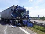 Poważny wypadek na autostradzie A4 w Gliwicach. Zderzyły się 3 ciężarówki TiR. Trasa na Wrocław była zablokowana