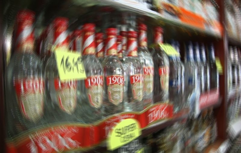 Alkoholowa afera wstrząśnie Łodzią! 200 restauracjom grozi utrata koncesji!