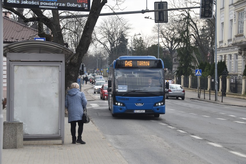 Autobusy Kolei Małopolskich na linii A46 Tarnów-Ryglice...