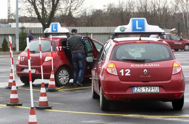 W Szczecinie nie jest łatwo zdać egzamin praktyczny na prawo jazdy. Kursanci podchodzą do niego nawet kilkanaście razy.