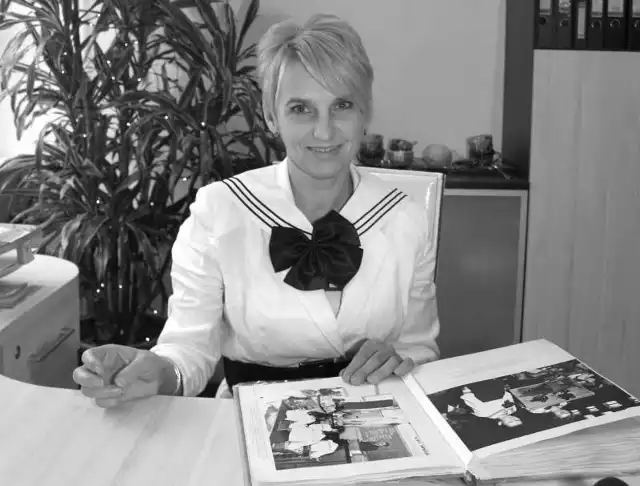 Anna Łapieniecka, dyrektorka II Liceum Ogólnokształcącego w Radomiu zmarła w niedzielę w radomskim szpitalu.