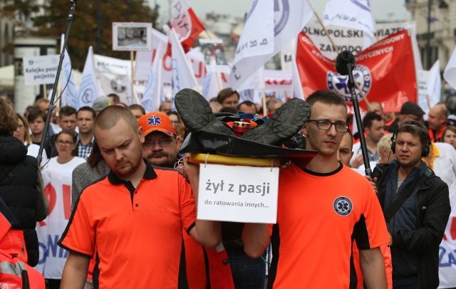 Porozumienie Zawodów Medycznych. Protest pracowników ochrony zdrowia w Warszawie