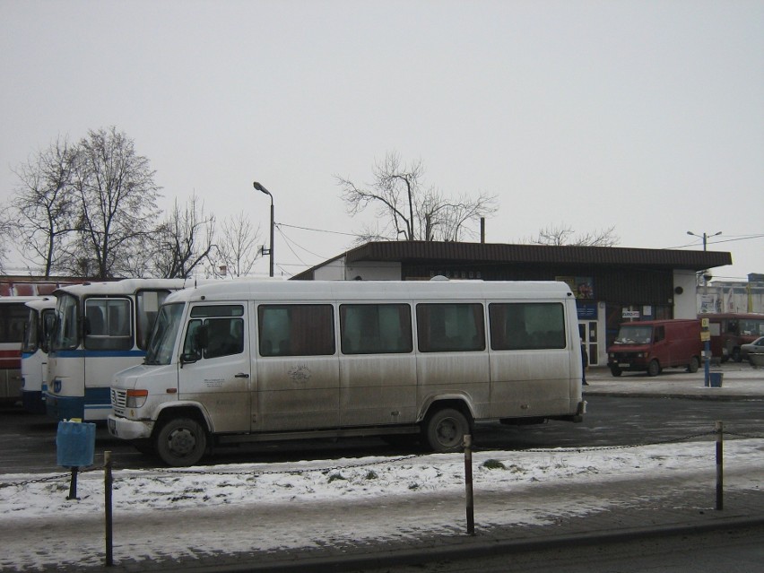Dworzec autobusowy w Proszowicach w 2008 roku