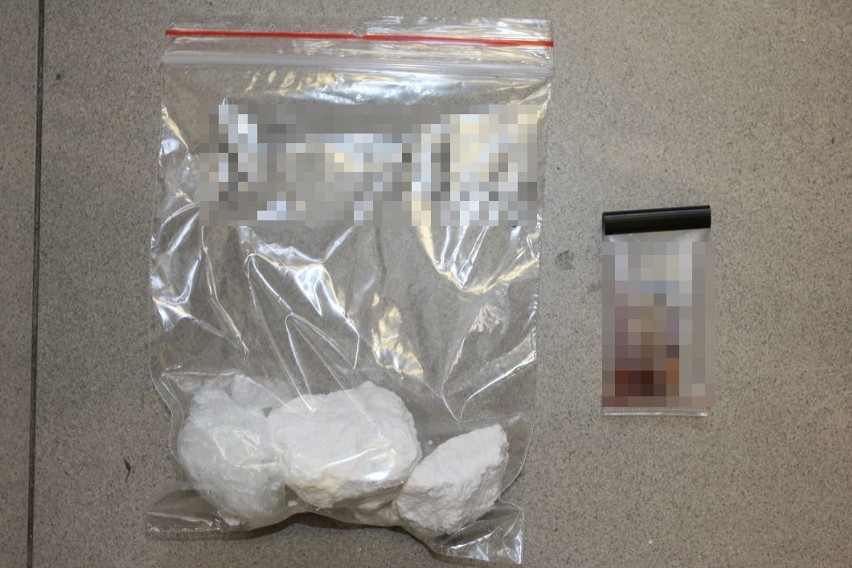 Bielsk Podlaski. Policjanci zabezpieczyli blisko pół kilograma narkotyków. Zatrzymano 43-latka [ZDJĘCIA]