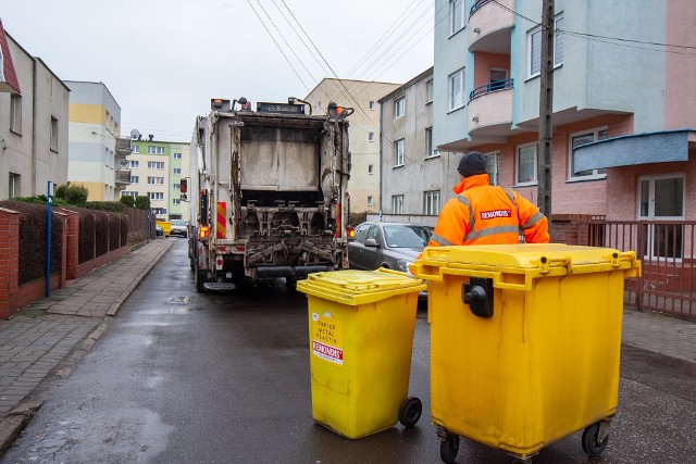 Na razie w trzech sektorach Bydgoszczy śmieci będą odbierane przez tę samą, co dotąd, firmę