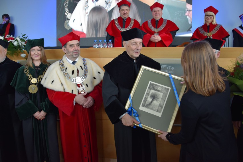 Prof. Lech Borowiec doktorem honoris causa UO