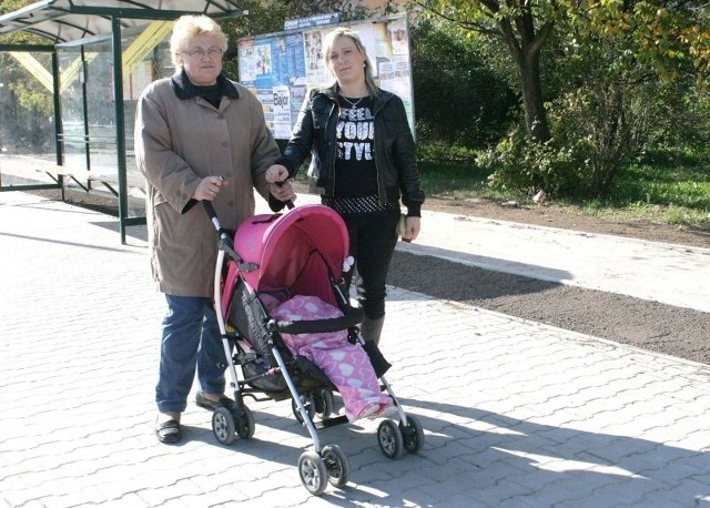 - Krematorium to nie jest dobry pomysł &#8211; uważają (od lewej): Elżbieta Zygarska i Katarzyna Malczewska z osiedla Borki. &#8211; Nie zgadzamy się na takie sąsiedztwo.
