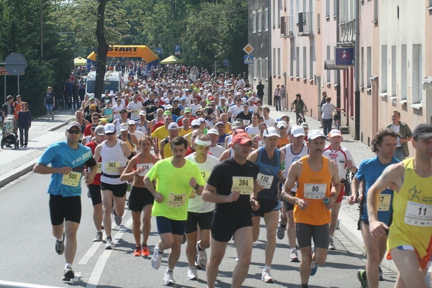 Ponad 320 zawodników pobieglo w I Opolskim Maratonie