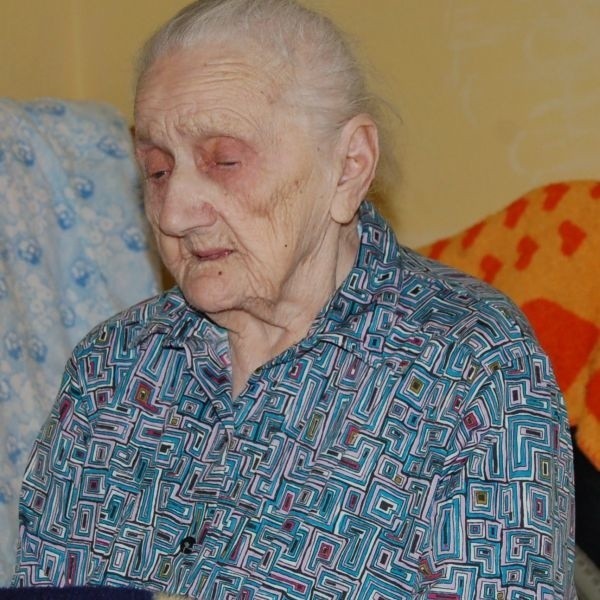 Julianna Garbacz w Końskich ma 108 lat, swą długowieczność zawdzięcza ciepłej, rodzinnej atmosferze i dobremu zdrowiu.