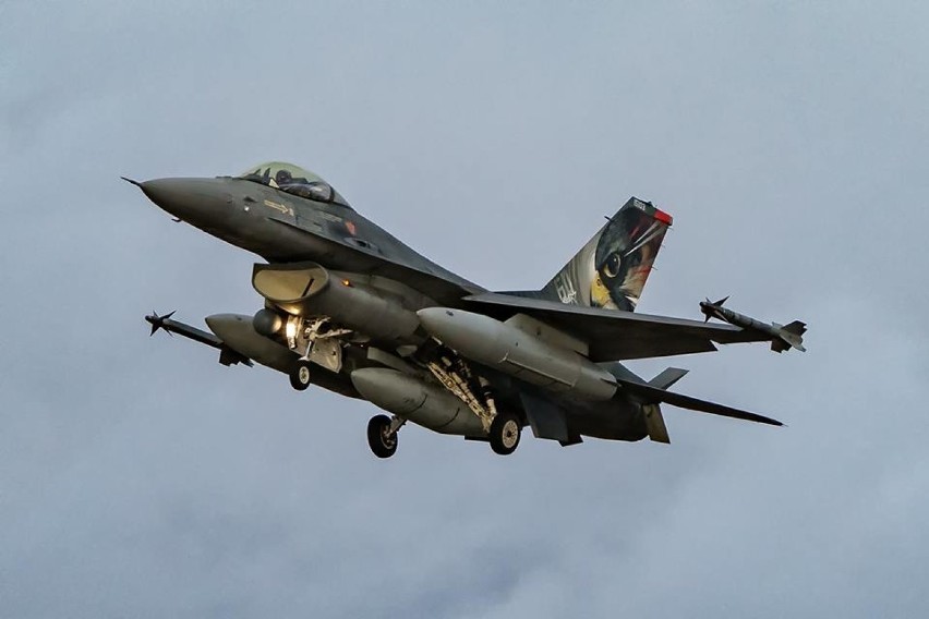 Portugalczycy na F-16 przylecieli do Malborka, aby ćwiczyć z...