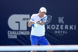 Tenisiści Kacper Żuk i Maks Kaśnikowski w ćwierćfinale challengera ATP – LOTTO Kozerki Open. Kolejny etap w czwartek