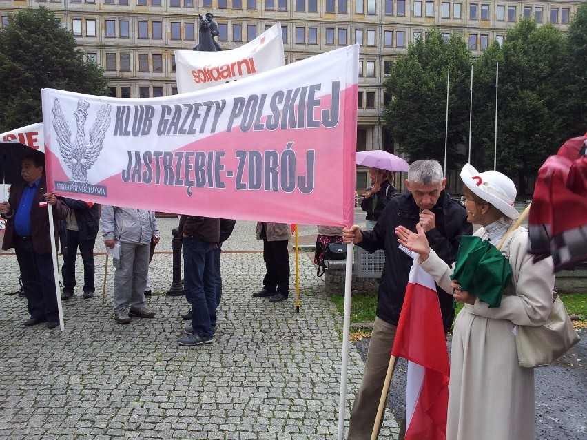 Pikieta przeciwko Marszowi Autonomii w Katowicach 2013