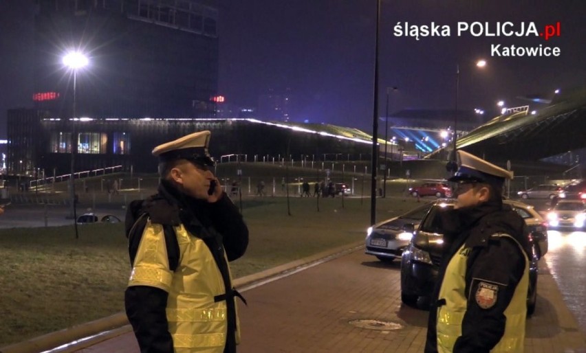 W trakcie Sylwestrowa Moc Przebojów w Katowicach policjanci...