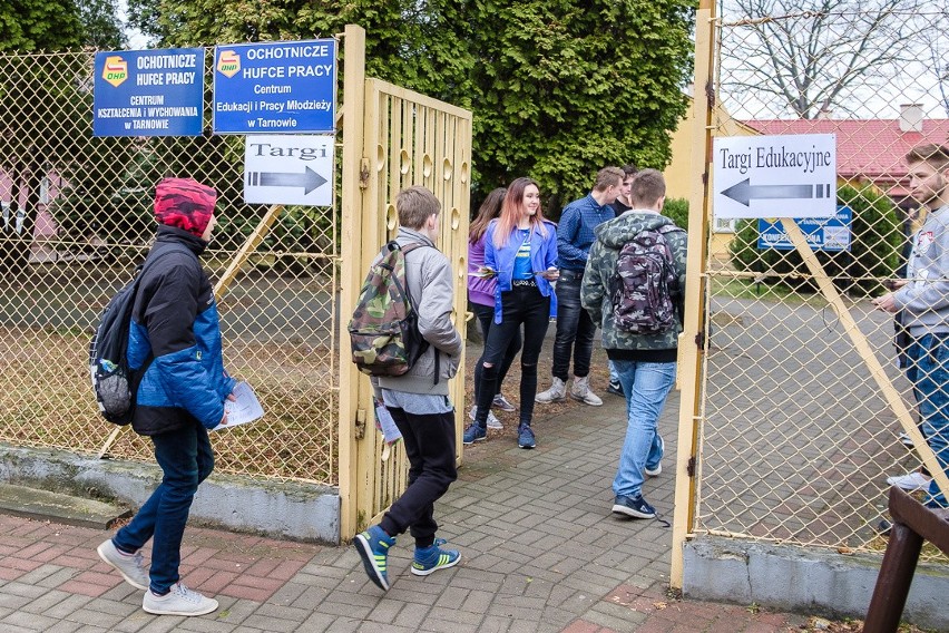 Tarnów. Oblężenie stoisk na Miejskich Targach Edukacyjnych [ZDJĘCIA]