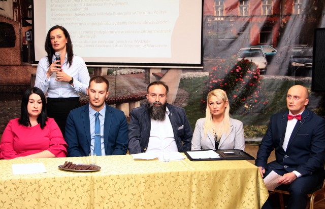 W sali grudziądzkiego Cechu Rzemiosł Różnych Joanna Wiśniewska przedstawiła program wyborczy i kandydatów do rady miasta.