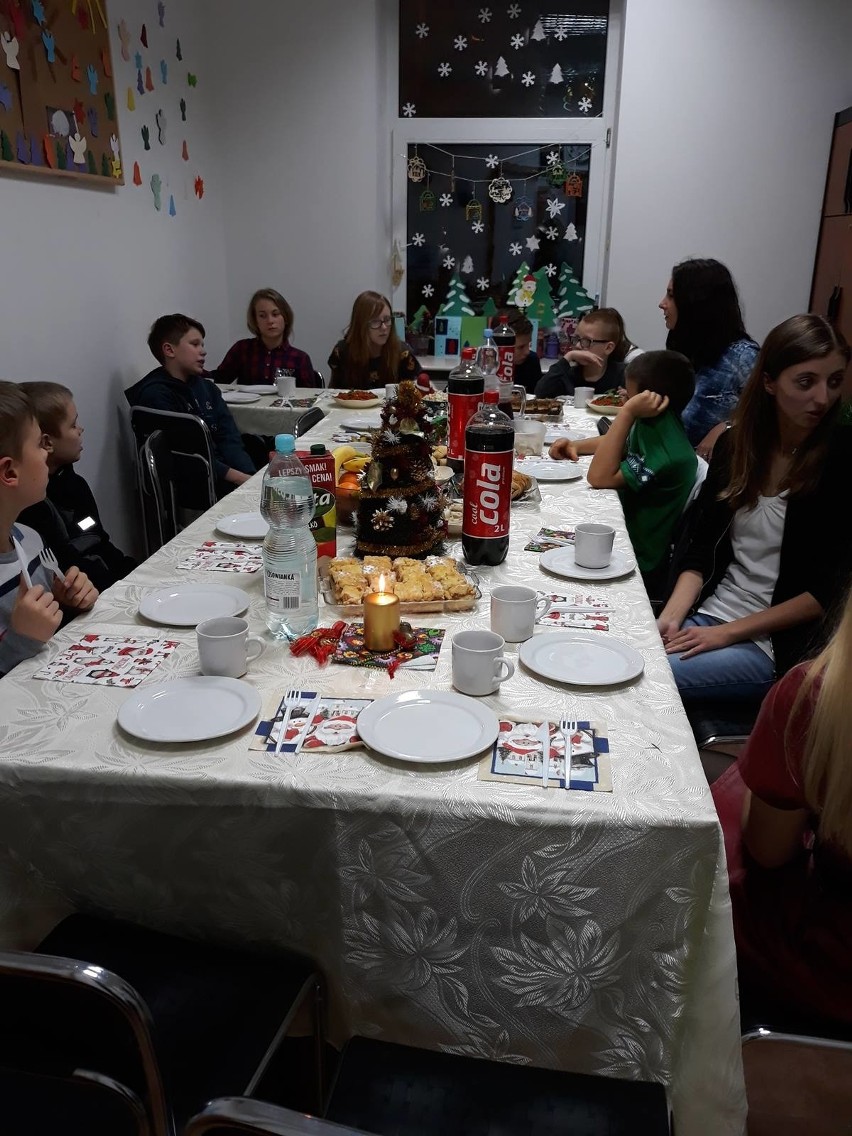 Świetlica Socjoterapeutyczna Alternatywa w Kielcach świętuje Wigilię we własnym gronie!