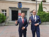 "Każdy może manifestować, ale...". Janusz Kowalski krytykuje prezydenta Opola za wspieranie LGBT