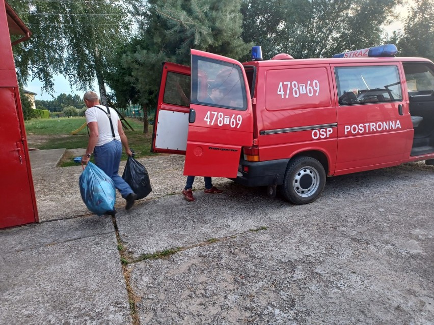 Z pomocą przyszli już mieszkańcy sołectwa Postronna, w...