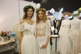 Targi Ślubne w Katowicach. Cudowne suknie ślubne pokazują nowe trendy w modzie