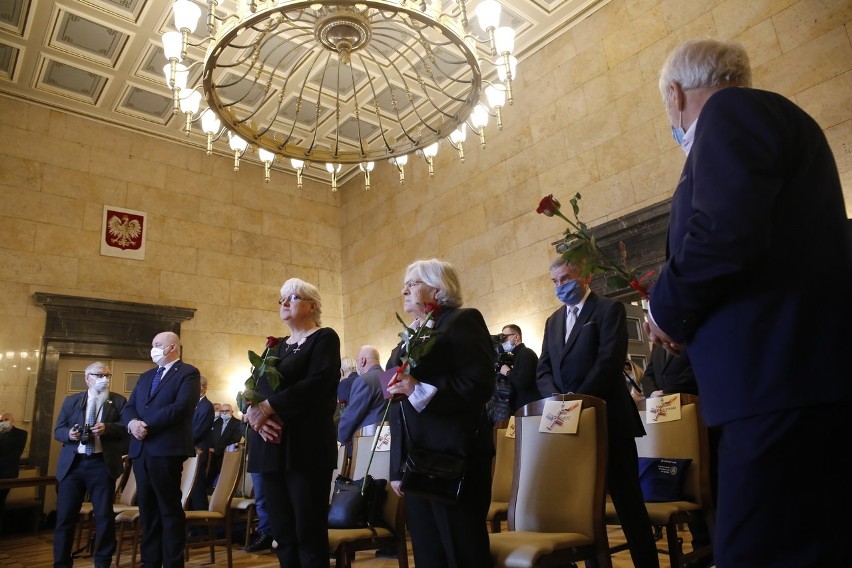 Krzyże Wolności i Solidarności dla 34 działaczy...