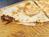  Tortilla zapiekana z ostrym kurczakiem [WIDEO]