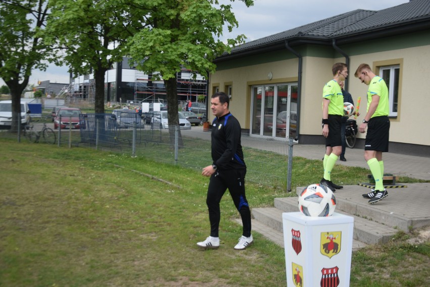 Czwarta liga. Oskar Przysucha - Enea Energia Kozienice 3:0. (Zobacz zdjęcia z meczu)