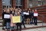 Strajk nauczycieli w Katowicach. Uczniowie "Konopy" wspierają swoich pedagogów ZDJĘCIA