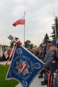 Pod pomnikiem Orła Białego w Skrzyńsku zostały złożone...