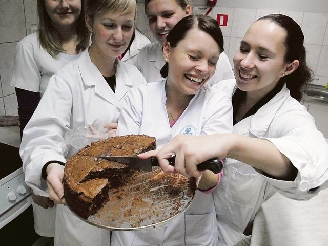 Katarzyna Gilewska, Katarzyna Bloda, Karolina Jakubowska, Elwira Otocka, Anna Turonek i Joanna Sobkowiak pochodzą z różnych miejscowości, uczą się w CKUiP, bo jak mówią: warto!